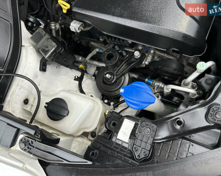 Белый Хендай Санта Фе, объемом двигателя 2 л и пробегом 110 тыс. км за 19200 $, фото 19 на Automoto.ua