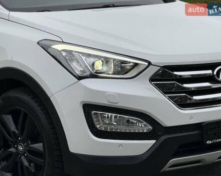 Белый Хендай Санта Фе, объемом двигателя 2.2 л и пробегом 185 тыс. км за 18900 $, фото 8 на Automoto.ua