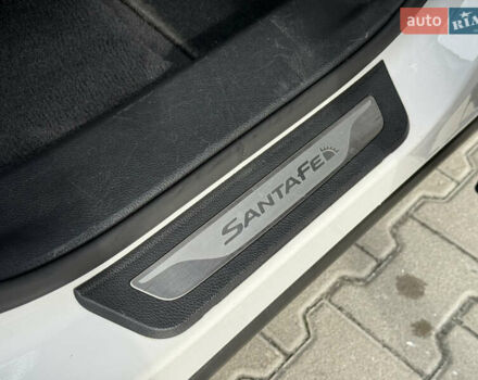 Белый Хендай Санта Фе, объемом двигателя 2.2 л и пробегом 167 тыс. км за 17450 $, фото 45 на Automoto.ua