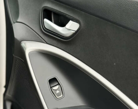 Белый Хендай Санта Фе, объемом двигателя 2.2 л и пробегом 185 тыс. км за 18700 $, фото 51 на Automoto.ua