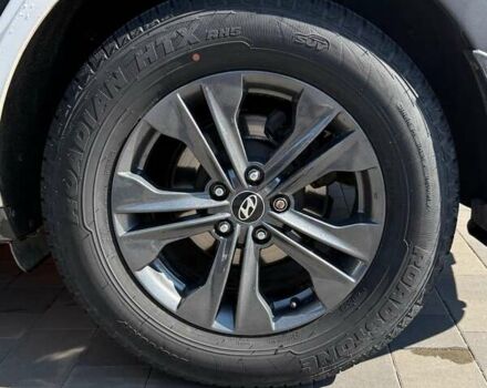 Белый Хендай Санта Фе, объемом двигателя 2.2 л и пробегом 225 тыс. км за 19500 $, фото 7 на Automoto.ua