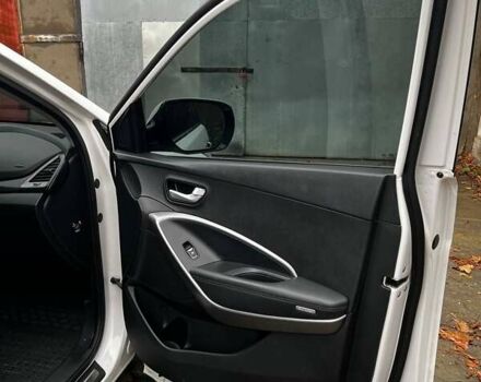 Белый Хендай Санта Фе, объемом двигателя 2.2 л и пробегом 197 тыс. км за 18000 $, фото 13 на Automoto.ua