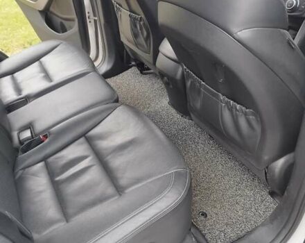 Хендай Санта Фе 2014 в Житомире на Automoto.ua Белый Хендай Санта Фе, объемом двигателя 2 л и пробегом 236 тыс. км за 16800 $, фото 10 на Automoto.ua