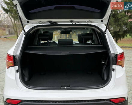 Белый Хендай Санта Фе, объемом двигателя 2.2 л и пробегом 185 тыс. км за 18900 $, фото 76 на Automoto.ua