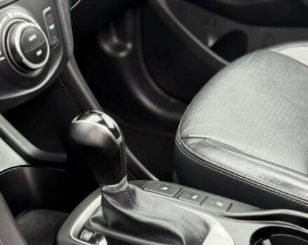 Белый Хендай Санта Фе, объемом двигателя 2.2 л и пробегом 185 тыс. км за 18700 $, фото 43 на Automoto.ua