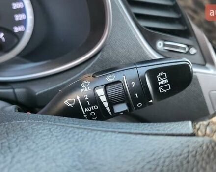 Белый Хендай Санта Фе, объемом двигателя 2.2 л и пробегом 235 тыс. км за 15500 $, фото 32 на Automoto.ua