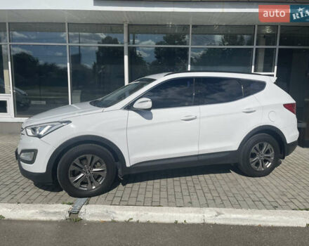 Белый Хендай Санта Фе, объемом двигателя 2.2 л и пробегом 140 тыс. км за 18300 $, фото 1 на Automoto.ua