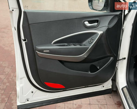 Белый Хендай Санта Фе, объемом двигателя 2.2 л и пробегом 203 тыс. км за 17800 $, фото 22 на Automoto.ua