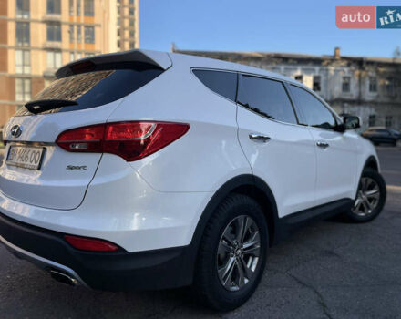 Белый Хендай Санта Фе, объемом двигателя 2.36 л и пробегом 141 тыс. км за 12350 $, фото 3 на Automoto.ua