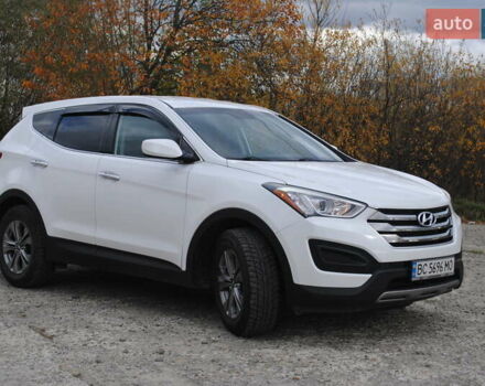 Белый Хендай Санта Фе, объемом двигателя 2.36 л и пробегом 158 тыс. км за 12900 $, фото 2 на Automoto.ua