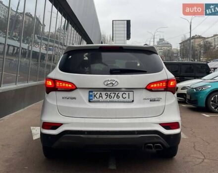Белый Хендай Санта Фе, объемом двигателя 2.2 л и пробегом 272 тыс. км за 18900 $, фото 5 на Automoto.ua