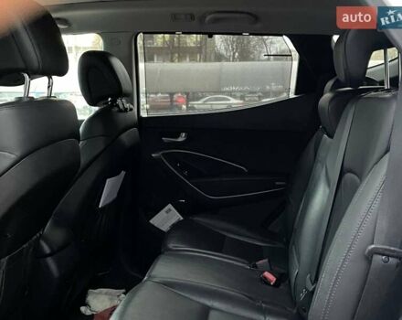 Белый Хендай Санта Фе, объемом двигателя 2.2 л и пробегом 272 тыс. км за 18900 $, фото 18 на Automoto.ua