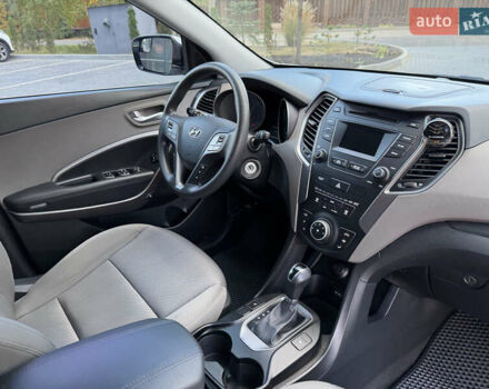 Білий Хендай Санта Фе, об'ємом двигуна 2.36 л та пробігом 177 тис. км за 13300 $, фото 98 на Automoto.ua