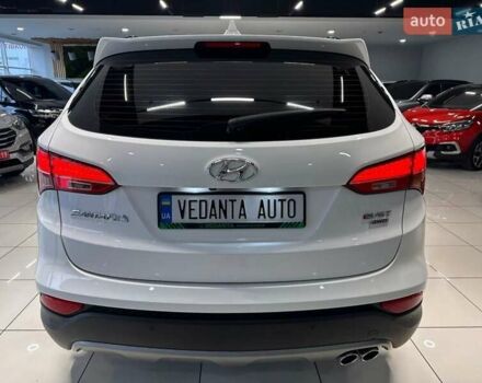 Білий Хендай Санта Фе, об'ємом двигуна 2 л та пробігом 131 тис. км за 17200 $, фото 4 на Automoto.ua