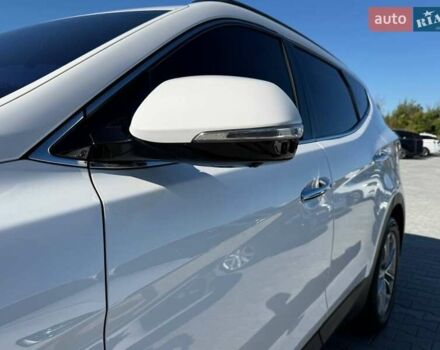 Білий Хендай Санта Фе, об'ємом двигуна 2 л та пробігом 198 тис. км за 17900 $, фото 6 на Automoto.ua