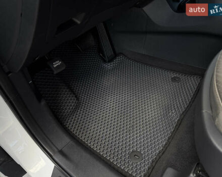 Белый Хендай Санта Фе, объемом двигателя 2.36 л и пробегом 177 тыс. км за 13500 $, фото 70 на Automoto.ua