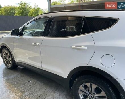 Белый Хендай Санта Фе, объемом двигателя 2.2 л и пробегом 320 тыс. км за 14000 $, фото 10 на Automoto.ua