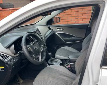 Белый Хендай Санта Фе, объемом двигателя 2.36 л и пробегом 152 тыс. км за 12200 $, фото 7 на Automoto.ua