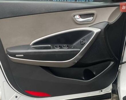 Белый Хендай Санта Фе, объемом двигателя 2.36 л и пробегом 152 тыс. км за 12500 $, фото 15 на Automoto.ua