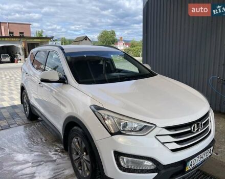 Белый Хендай Санта Фе, объемом двигателя 2.2 л и пробегом 320 тыс. км за 14000 $, фото 5 на Automoto.ua