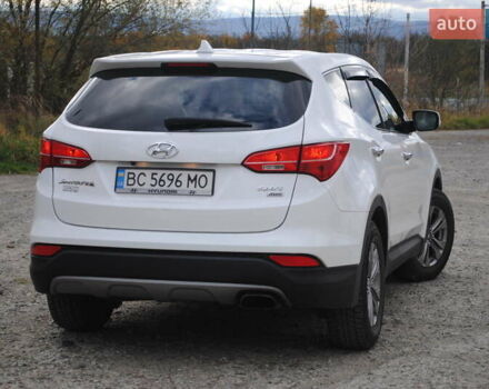 Белый Хендай Санта Фе, объемом двигателя 2.36 л и пробегом 158 тыс. км за 12900 $, фото 5 на Automoto.ua