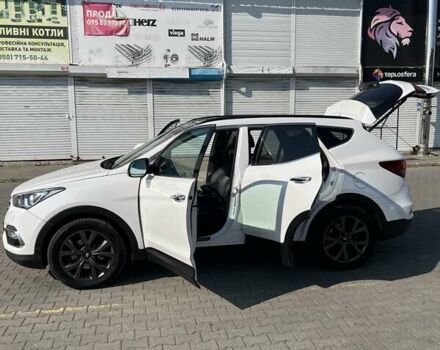 Белый Хендай Санта Фе, объемом двигателя 2.2 л и пробегом 199 тыс. км за 22000 $, фото 11 на Automoto.ua