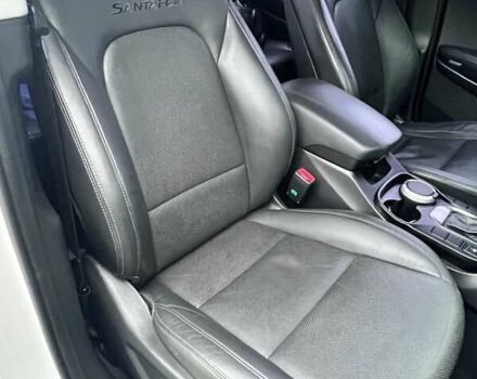 Белый Хендай Санта Фе, объемом двигателя 2 л и пробегом 276 тыс. км за 17700 $, фото 12 на Automoto.ua