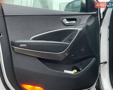 Белый Хендай Санта Фе, объемом двигателя 2.2 л и пробегом 272 тыс. км за 18900 $, фото 20 на Automoto.ua