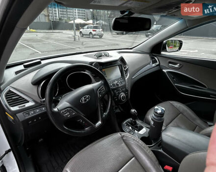 Білий Хендай Санта Фе, об'ємом двигуна 2.36 л та пробігом 200 тис. км за 16750 $, фото 5 на Automoto.ua