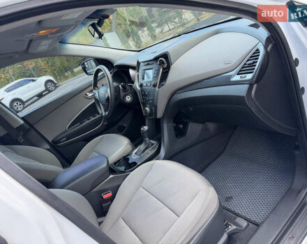 Белый Хендай Санта Фе, объемом двигателя 2.36 л и пробегом 177 тыс. км за 13500 $, фото 97 на Automoto.ua