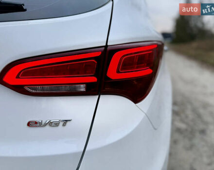 Белый Хендай Санта Фе, объемом двигателя 2 л и пробегом 210 тыс. км за 17500 $, фото 23 на Automoto.ua