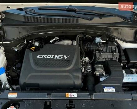 Белый Хендай Санта Фе, объемом двигателя 2.2 л и пробегом 270 тыс. км за 19700 $, фото 7 на Automoto.ua