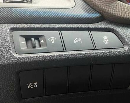 Белый Хендай Санта Фе, объемом двигателя 2.36 л и пробегом 152 тыс. км за 12500 $, фото 20 на Automoto.ua