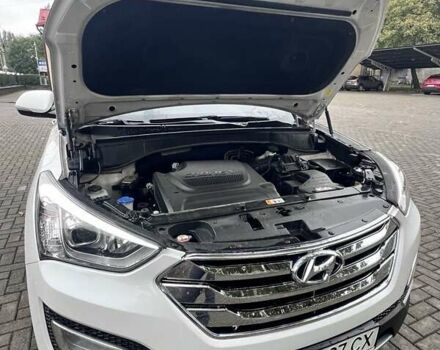 Белый Хендай Санта Фе, объемом двигателя 2 л и пробегом 276 тыс. км за 17700 $, фото 1 на Automoto.ua