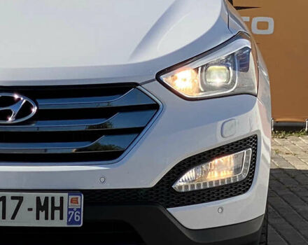 Белый Хендай Санта Фе, объемом двигателя 2.2 л и пробегом 214 тыс. км за 18500 $, фото 3 на Automoto.ua