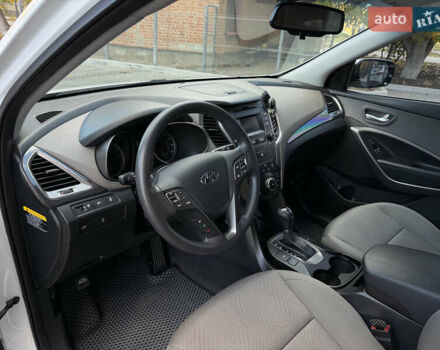 Белый Хендай Санта Фе, объемом двигателя 2.36 л и пробегом 177 тыс. км за 13500 $, фото 72 на Automoto.ua