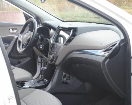 Белый Хендай Санта Фе, объемом двигателя 2.4 л и пробегом 158 тыс. км за 12900 $, фото 16 на Automoto.ua