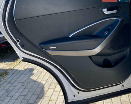 Белый Хендай Санта Фе, объемом двигателя 2.2 л и пробегом 214 тыс. км за 18500 $, фото 29 на Automoto.ua