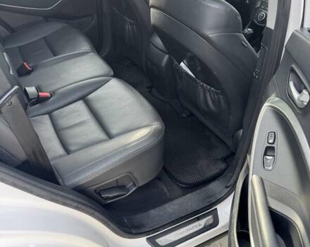 Белый Хендай Санта Фе, объемом двигателя 1.99 л и пробегом 176 тыс. км за 17800 $, фото 2 на Automoto.ua