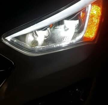 Белый Хендай Санта Фе, объемом двигателя 3.34 л и пробегом 160 тыс. км за 15399 $, фото 20 на Automoto.ua