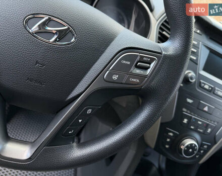 Белый Хендай Санта Фе, объемом двигателя 2.36 л и пробегом 177 тыс. км за 13500 $, фото 75 на Automoto.ua