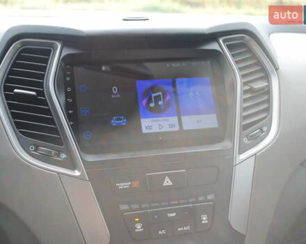 Белый Хендай Санта Фе, объемом двигателя 2.36 л и пробегом 158 тыс. км за 12900 $, фото 19 на Automoto.ua