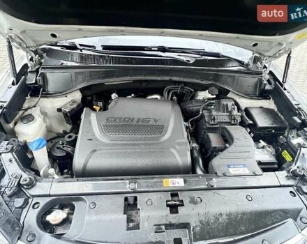 Белый Хендай Санта Фе, объемом двигателя 2 л и пробегом 276 тыс. км за 17700 $, фото 21 на Automoto.ua