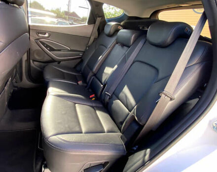 Белый Хендай Санта Фе, объемом двигателя 2.2 л и пробегом 214 тыс. км за 18500 $, фото 18 на Automoto.ua