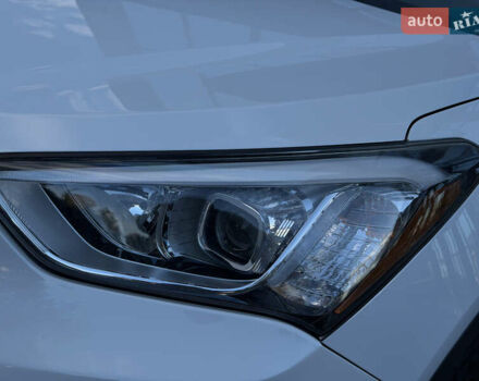 Білий Хендай Санта Фе, об'ємом двигуна 2.36 л та пробігом 177 тис. км за 13300 $, фото 56 на Automoto.ua