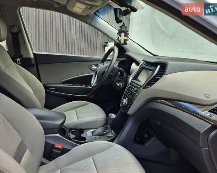 Белый Хендай Санта Фе, объемом двигателя 2.4 л и пробегом 110 тыс. км за 14950 $, фото 12 на Automoto.ua