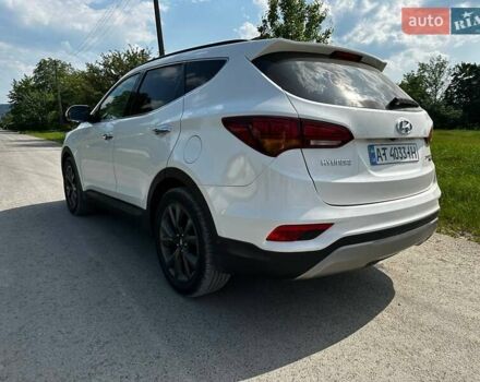 Белый Хендай Санта Фе, объемом двигателя 2.2 л и пробегом 223 тыс. км за 19500 $, фото 1 на Automoto.ua