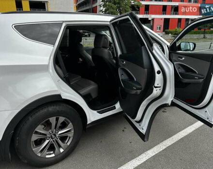 Білий Хендай Санта Фе, об'ємом двигуна 2.36 л та пробігом 200 тис. км за 16750 $, фото 11 на Automoto.ua