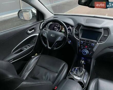 Белый Хендай Санта Фе, объемом двигателя 2.2 л и пробегом 272 тыс. км за 18900 $, фото 16 на Automoto.ua