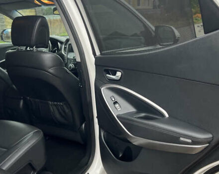 Белый Хендай Санта Фе, объемом двигателя 2.2 л и пробегом 226 тыс. км за 18999 $, фото 10 на Automoto.ua